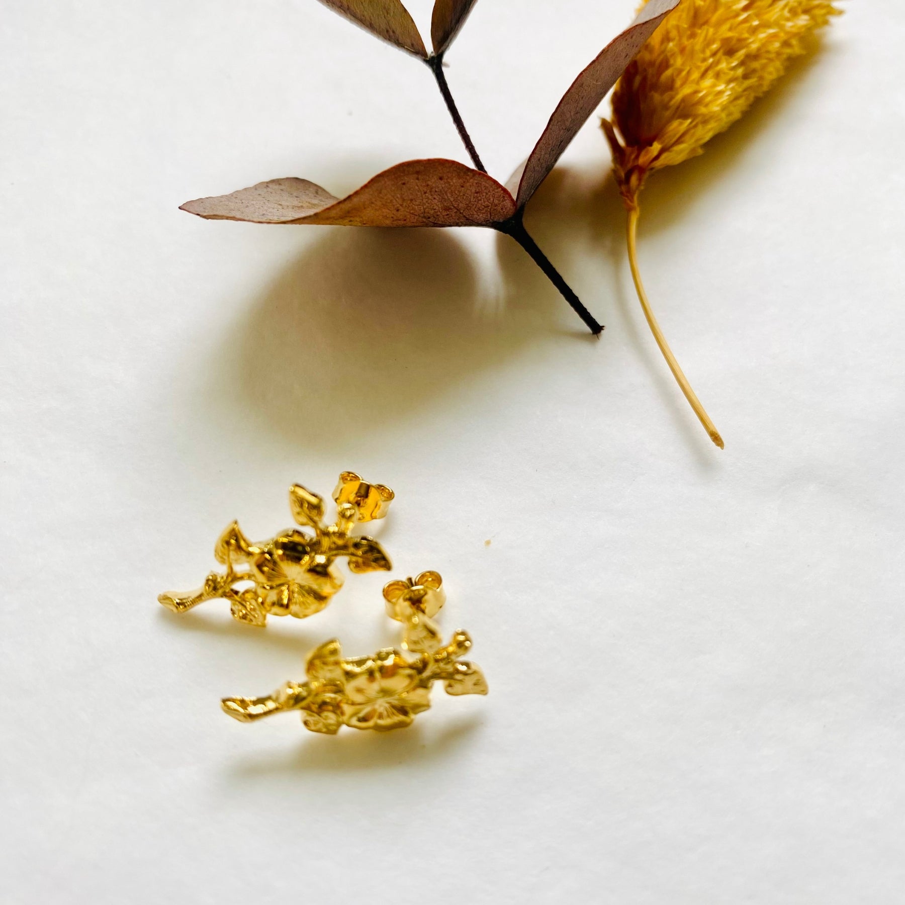 Livia flower gold stud earrings